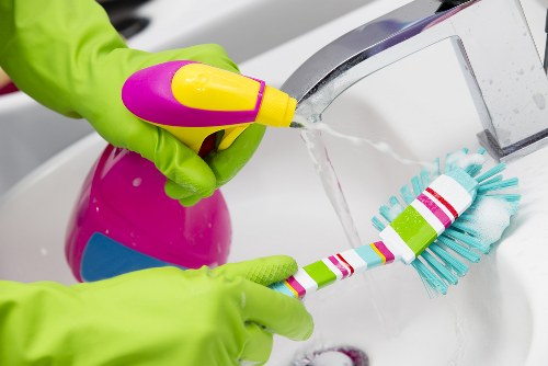 Detailed kitchen and bathroom cleaning in a W6 property