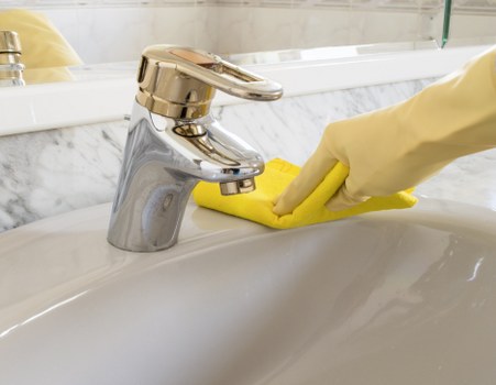 Kitchen and bathroom cleaning in a W6 home with attention to detail
